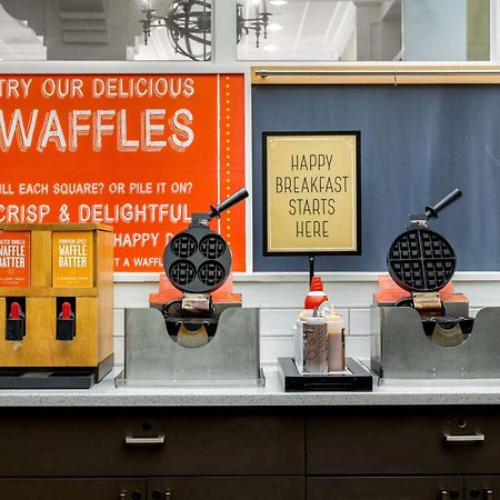 Hampton Inn Boston-Natick Bagian luar foto