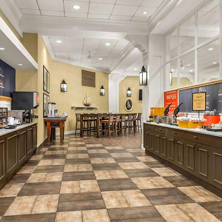 Hampton Inn Boston-Natick Bagian luar foto