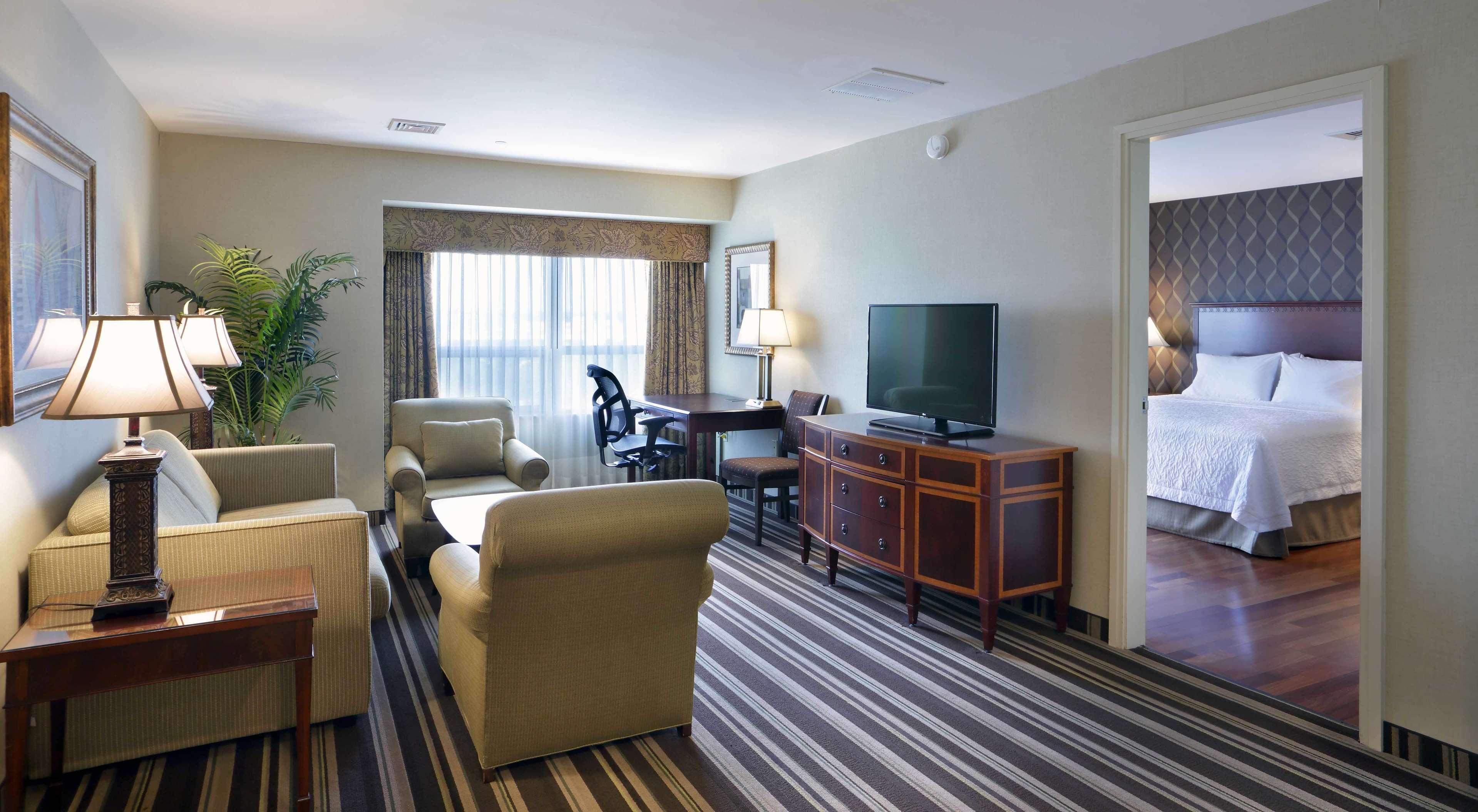 Hampton Inn Boston-Natick Bagian luar foto