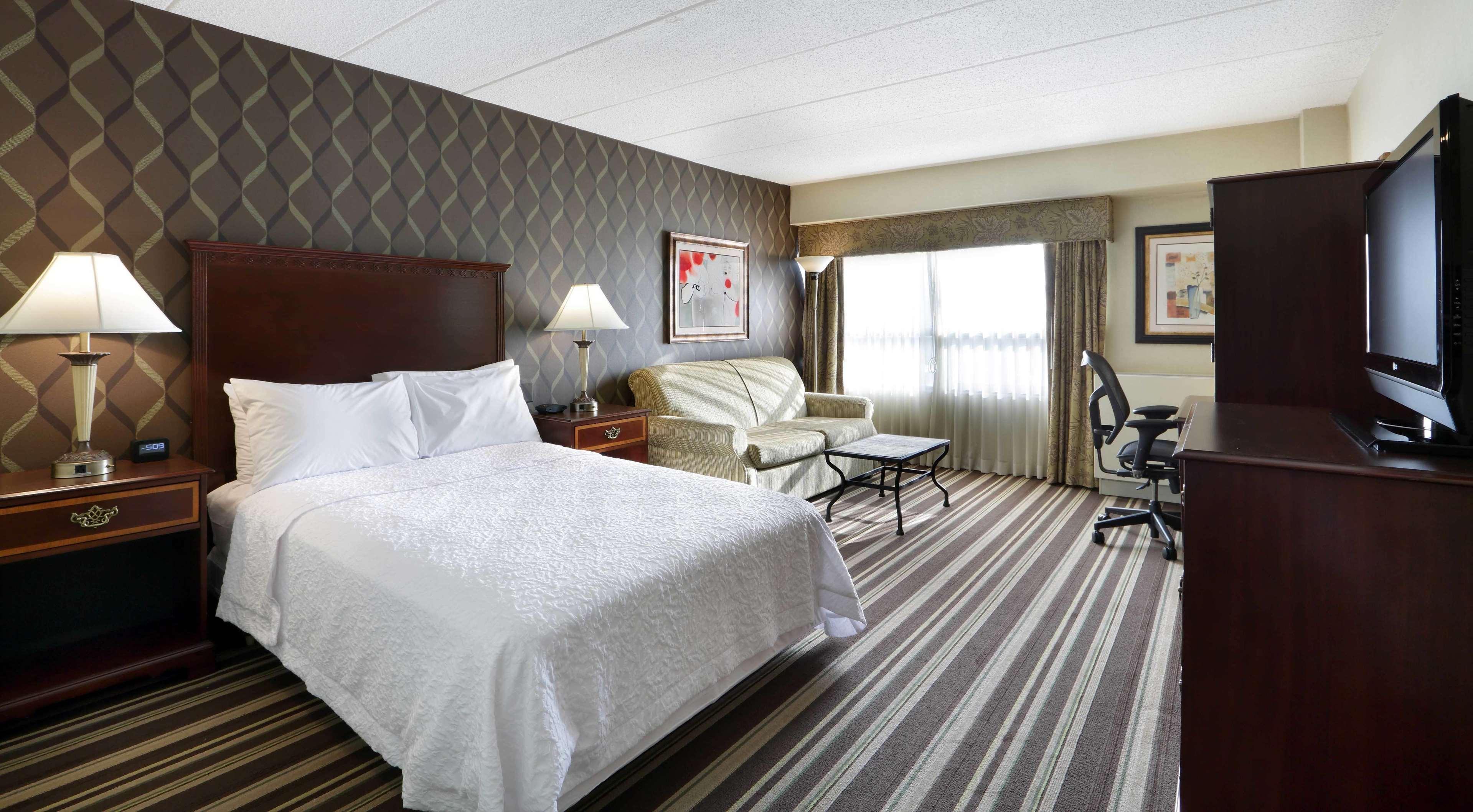 Hampton Inn Boston-Natick Bagian luar foto