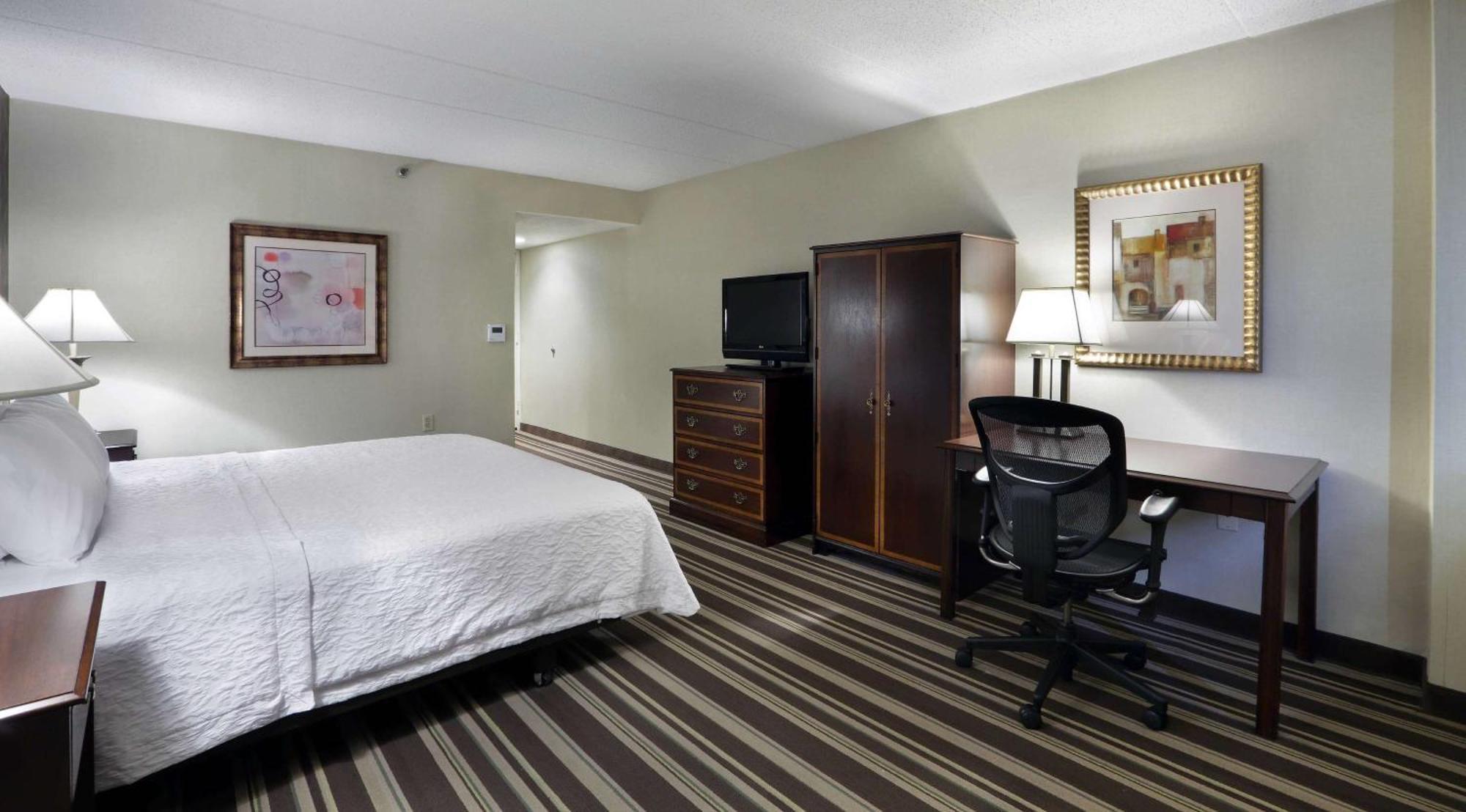 Hampton Inn Boston-Natick Bagian luar foto